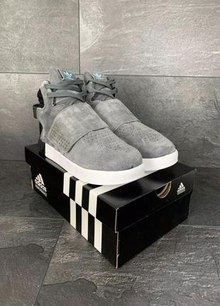 Зимние кроссовки adidas tubular