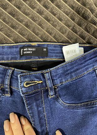 Джинси скіни