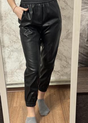 Брюки zara- Эко-кожа