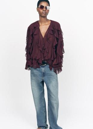 Блуза с воланами бордо zara