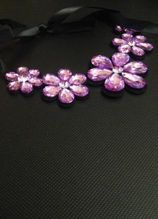 Красивое ожерелье воротник фиолетового цвета