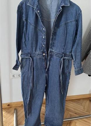 Джинсовый комбинезон