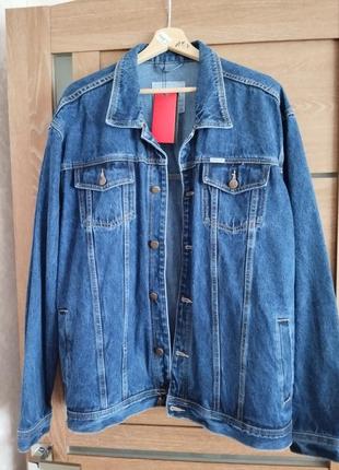 Джинсова чоловіча куртка