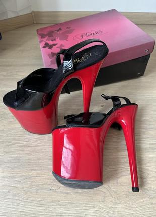 Босоніжки стріпи pleaser