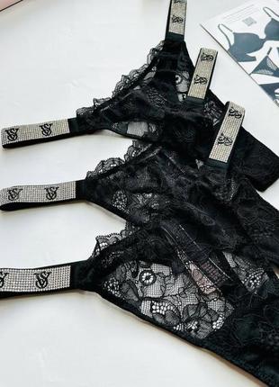 Трусики victoria's secret стринги victoria's secret  
с камушками бюстгалтер victoria’s secret