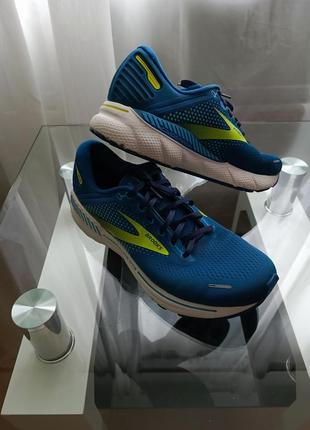 Brooks 45