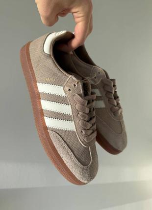 Кеды адедас самба свет коричневые adidas samba chalky brown