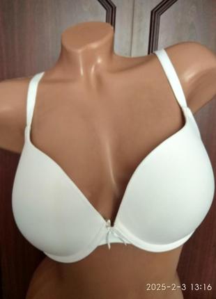 Гладенький бюстгалтер з пуш-ап  розмір 90b