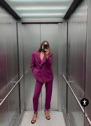 Да обратимый блейзер с имитацией ремни на спине от zara