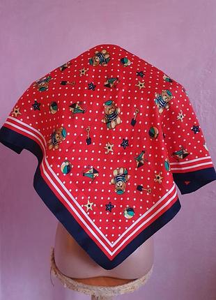 Красный платок мишки