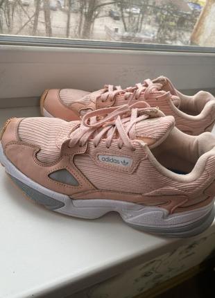Кроссовки женские adidas falcon