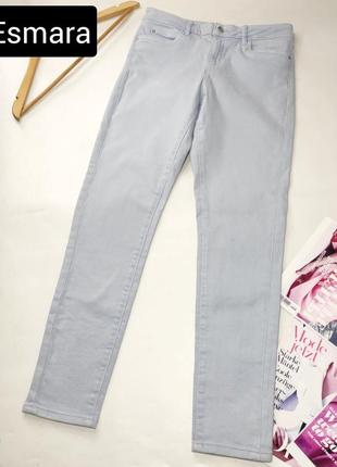 Джинсы женские slim fit голубого цвета со средней посадкой от бренда esmara m