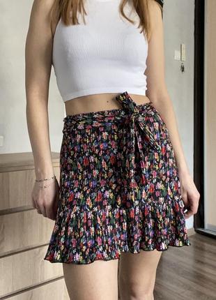 Летняя женская юбка плиссе в цветочек
