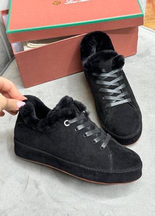 Кросівки на хутрі