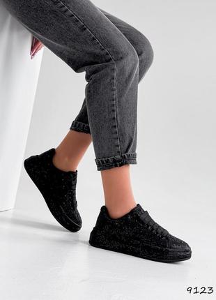 Чорні жіночі текстильні кросівки в стразах