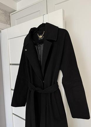 Жіноче пальто чорного кольору, розмір м