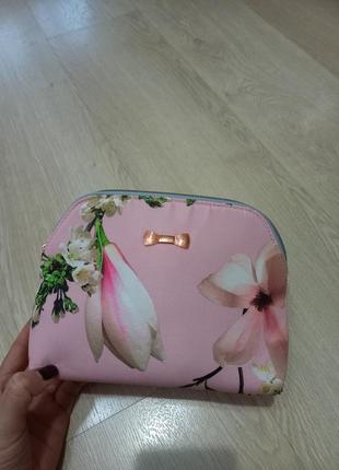 Ted baker косметичка