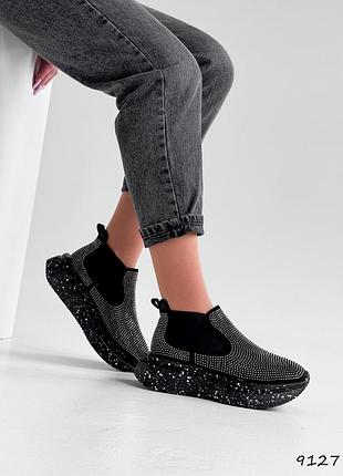 Кросівки жіночі чорні, екозамша з стразами