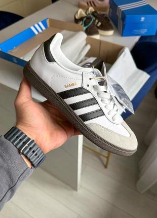 Трендовые женские кроссовки adidas samba og white black gum белые