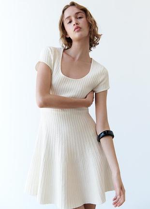 Сукня zara молочна