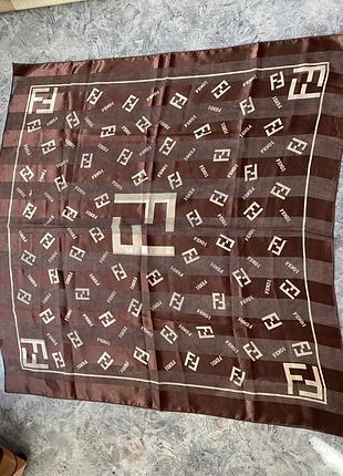 Хустка fendi
