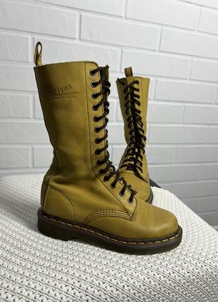 Dr. martens кожаные высокие сапоги