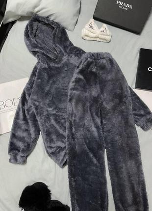 Домашний костюм