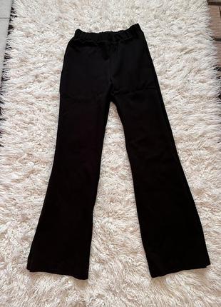 Прямые черные брюки m-l