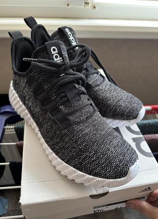 Кросівки adidas 43/44