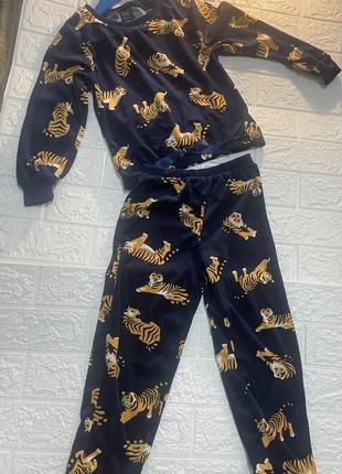 Домашний костюм