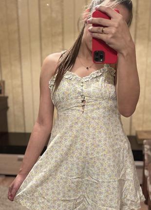 Короткое платье