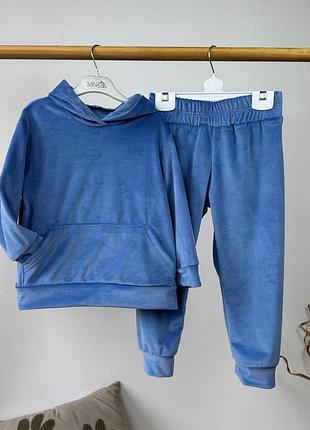 Велюровый костюм