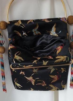 Шелковая атласная сумочка с вышивкой , ридикюль3 фото