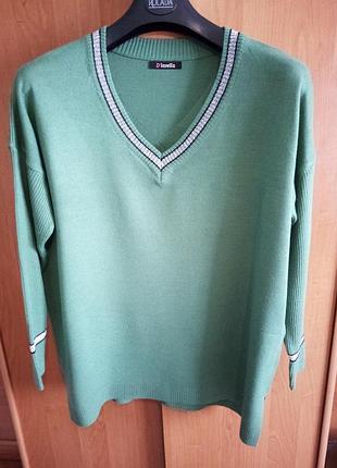 Красивий джемпер р 52-54 з люрексом