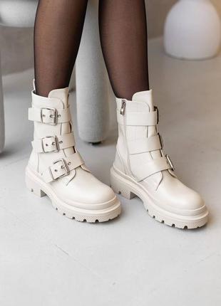 Стильні чоботи