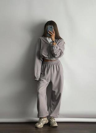 Костюм свободного кроя из флиса