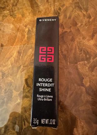 Помада  givenchy 그 rouge pelle shine