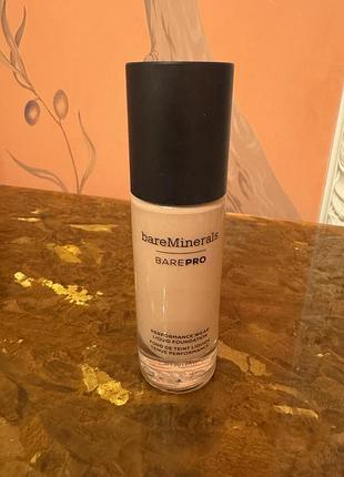 Тональна я основа  : bare escentuals