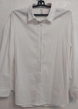 Сорочка зі стразами.