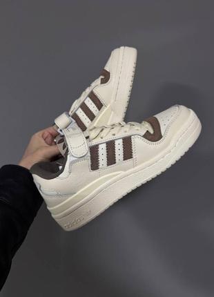 Кроссовки adidas forum beige / brown”