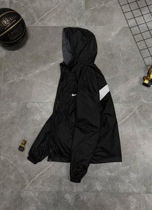 Крутая двусторонняя ветровка