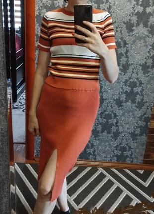 Жіночий костюмчик в рубчик