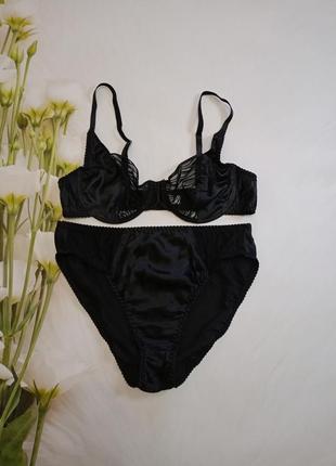 Комплект атласного нижнего белья,размер 90в/xl.