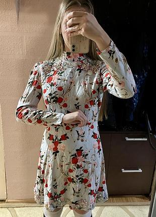 Платье вышитое бисером