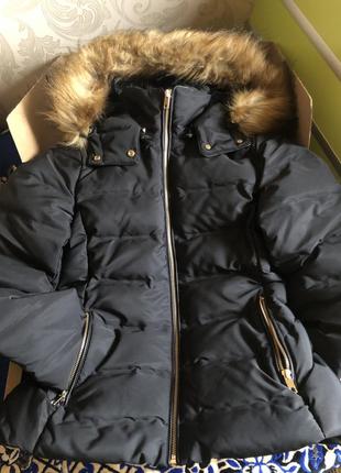 Пуховик утеплённый внутри мехом zara