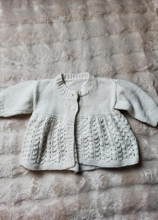 Тепла в'язана кофтинка