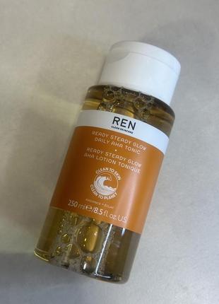 Тонік для обличчя ren clean skincare radiance ready steady glow daily aha tonic