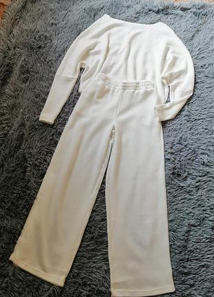 В'язаний костюм