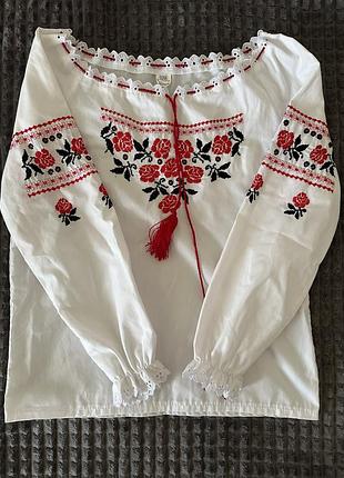 Вишиванка на дівчинку