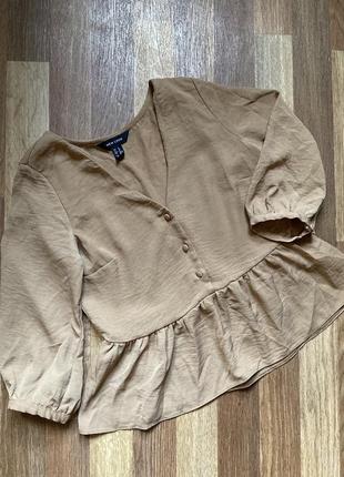 Жіноча сорочка на ґудзиках